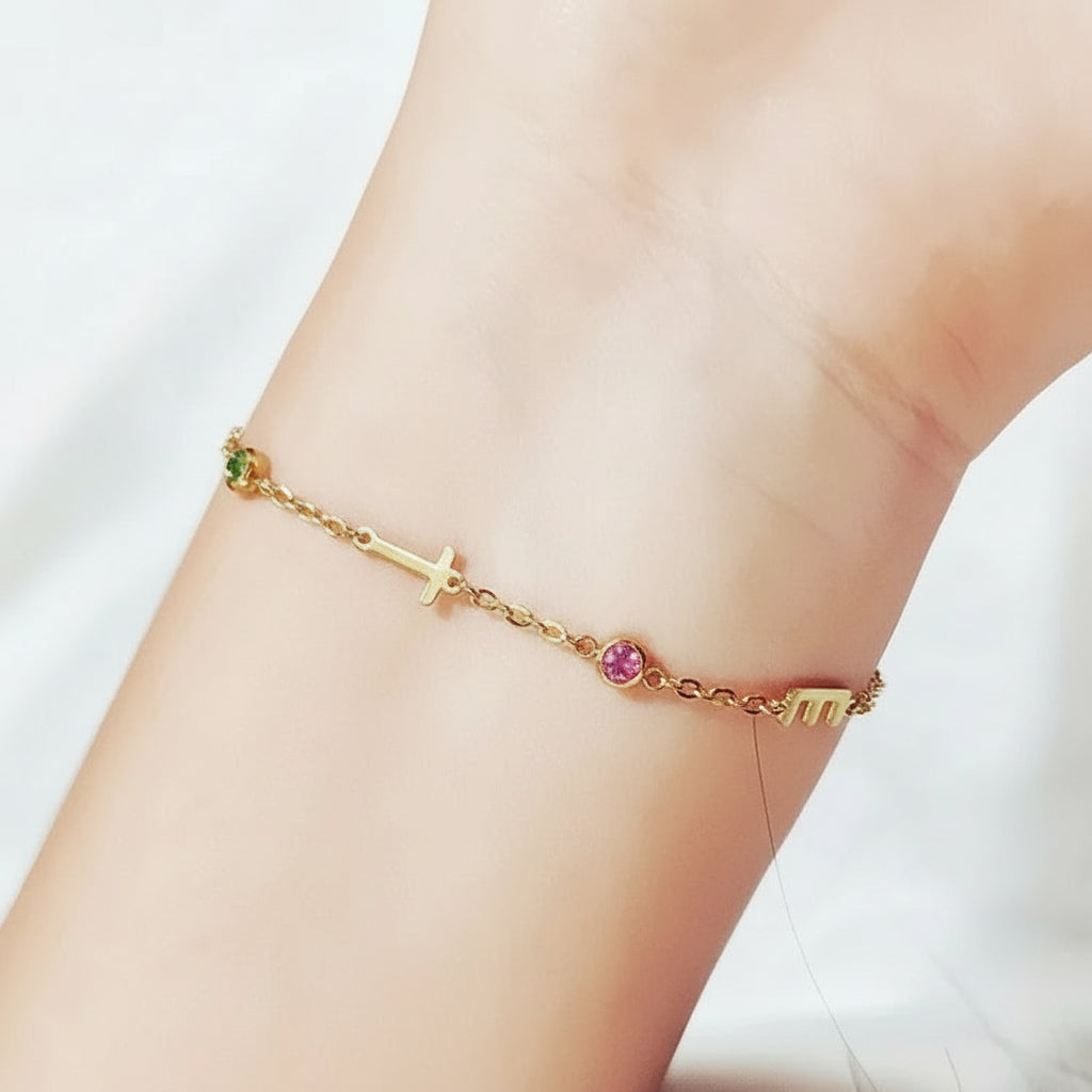 Gepersonaliseerde armband met naam en geboortesteen