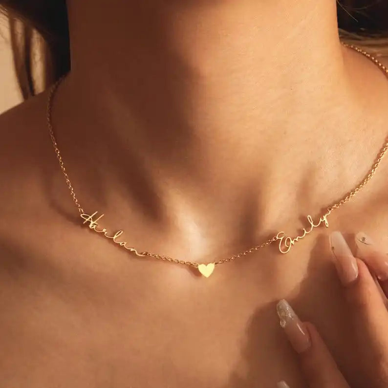 Gepersonaliseerde hartvormige hangerketting met twee namen